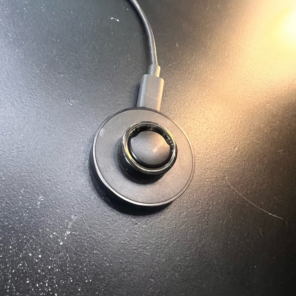 Oura Gen 3 Smart Health Tracking Ring - Picture 3 of 4